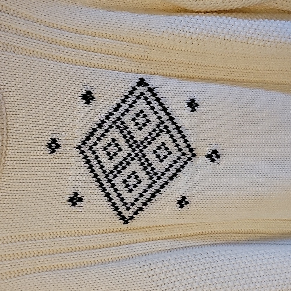 Reeds Cable Sweater - Picture 2 of 12